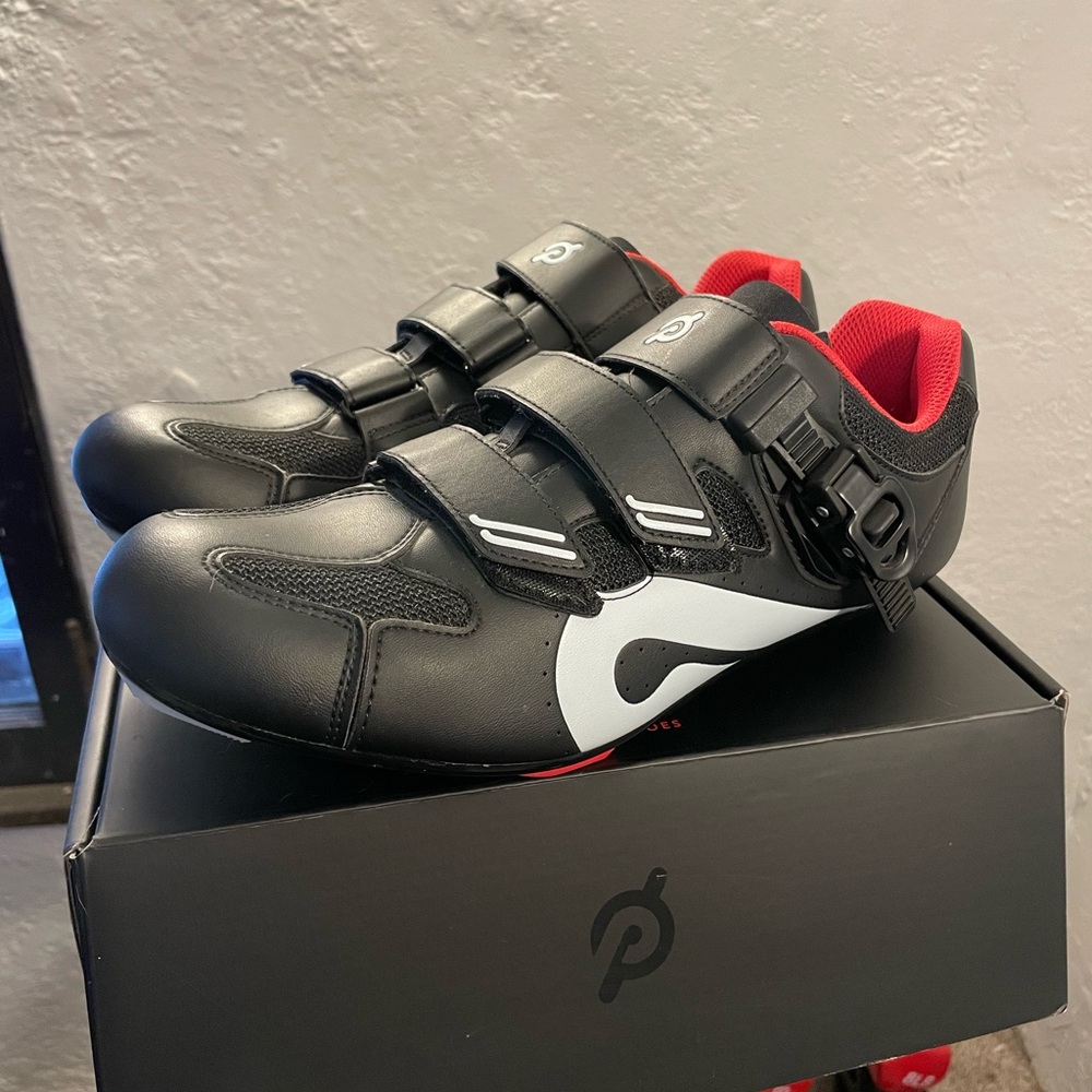Peloton cycling shoes size 45